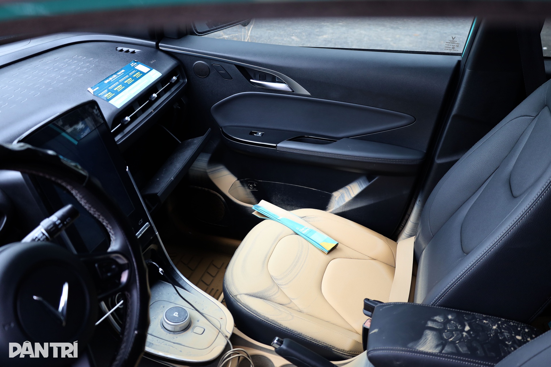 Cứu ô tô, xe máy ở Nha Trang sau lũ rút - 6 Cứu ô tô, xe máy ở Nha Trang sau lũ rút - 6