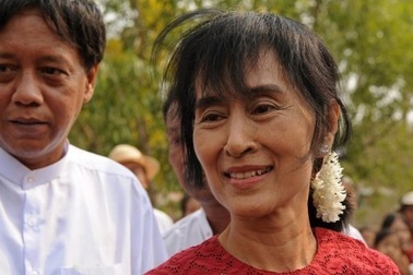 Bà Aung San Suu Kyi đắc cử nghị sĩ Myanmar
