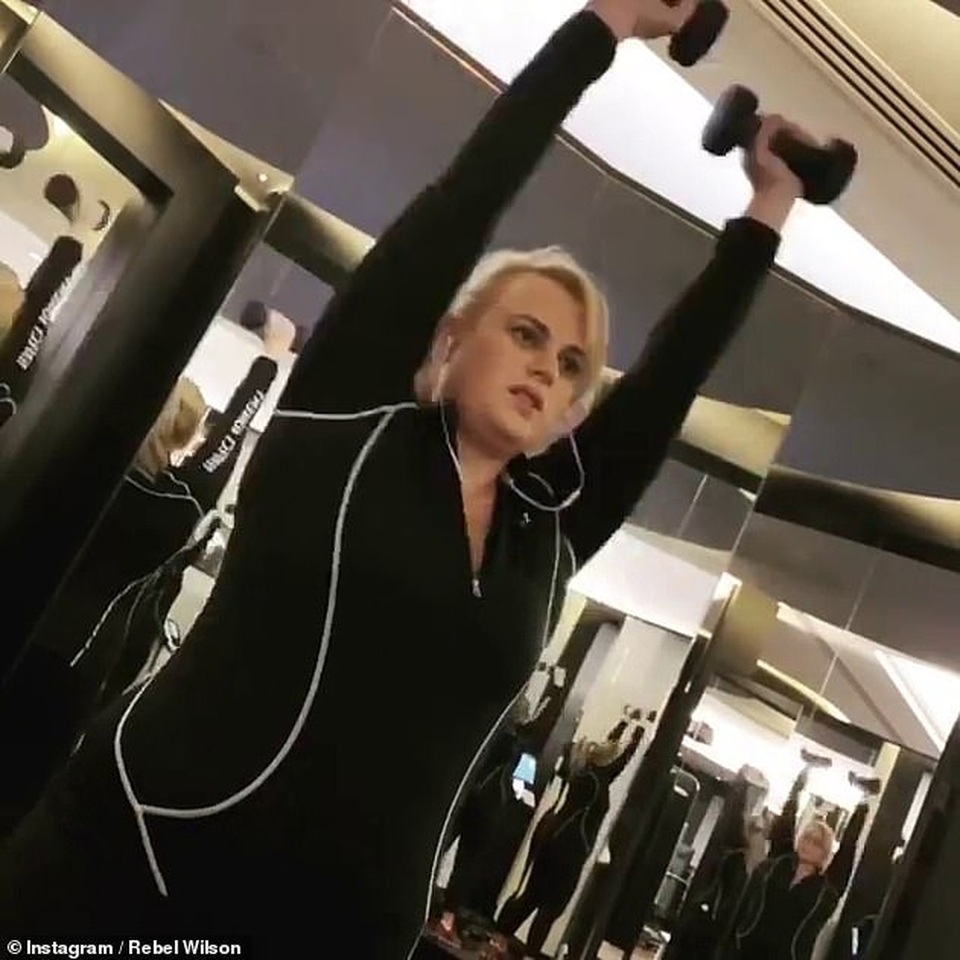 Rebel Wilson gây sốc khi giảm 18 kg - 7 Rebel Wilson gây sốc khi giảm 18 kg - 7