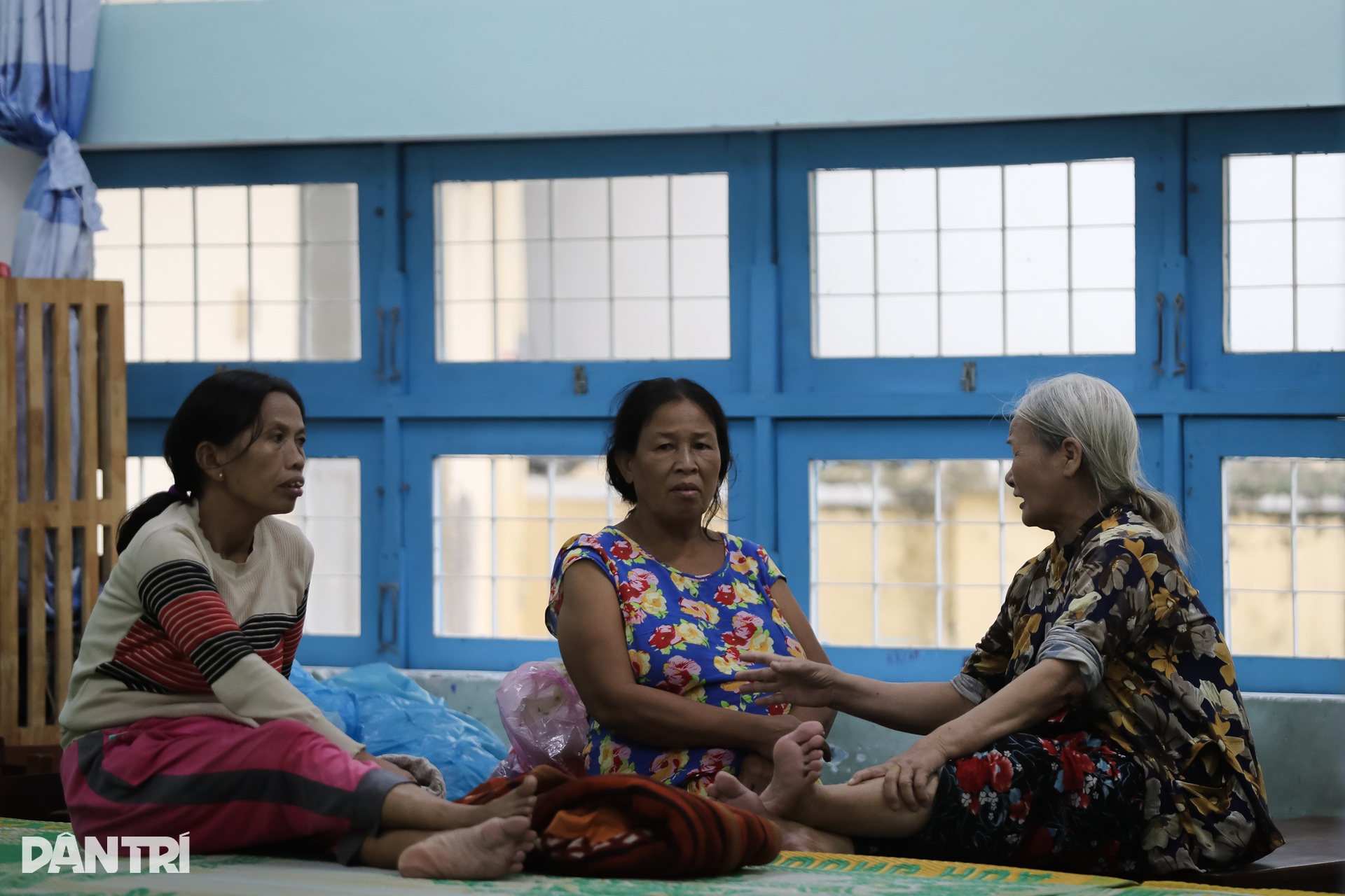 Cơn bão chưa đến nhưng lòng người mẹ miền Trung đã nổi sóng lo âu - 3 Cơn bão chưa đến nhưng lòng người mẹ miền Trung đã nổi sóng lo âu - 3