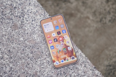 Người dùng than phiền điện thoại Oppo, Realme tràn lan ứng dụng rác