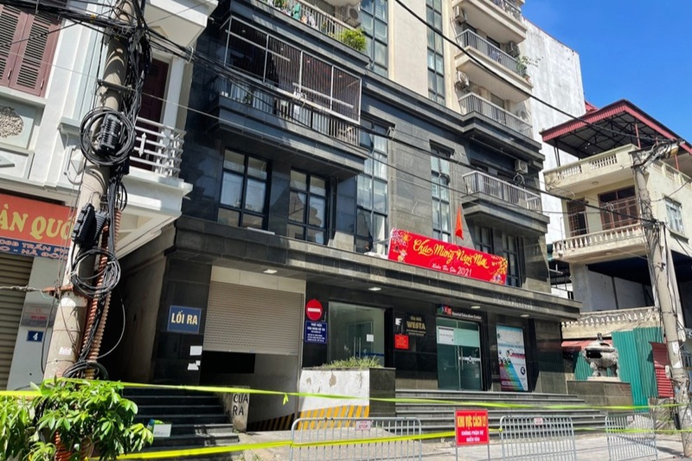 Hà Nội phong tỏa chung cư 1.200 dân sau ghi nhận một ca F0 - 1 Hà Nội phong tỏa chung cư 1.200 dân sau ghi nhận một ca F0 - 1