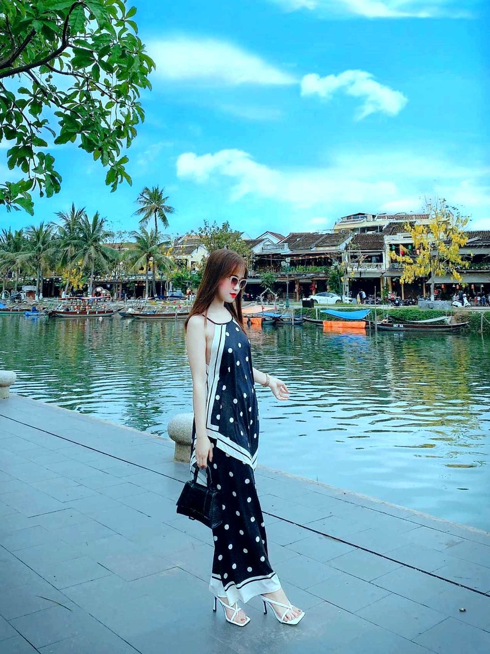 Rực rỡ sắc hoa muồng hoàng yến ở phố cổ Hội An - 8 Rực rỡ sắc hoa muồng hoàng yến ở phố cổ Hội An - 8