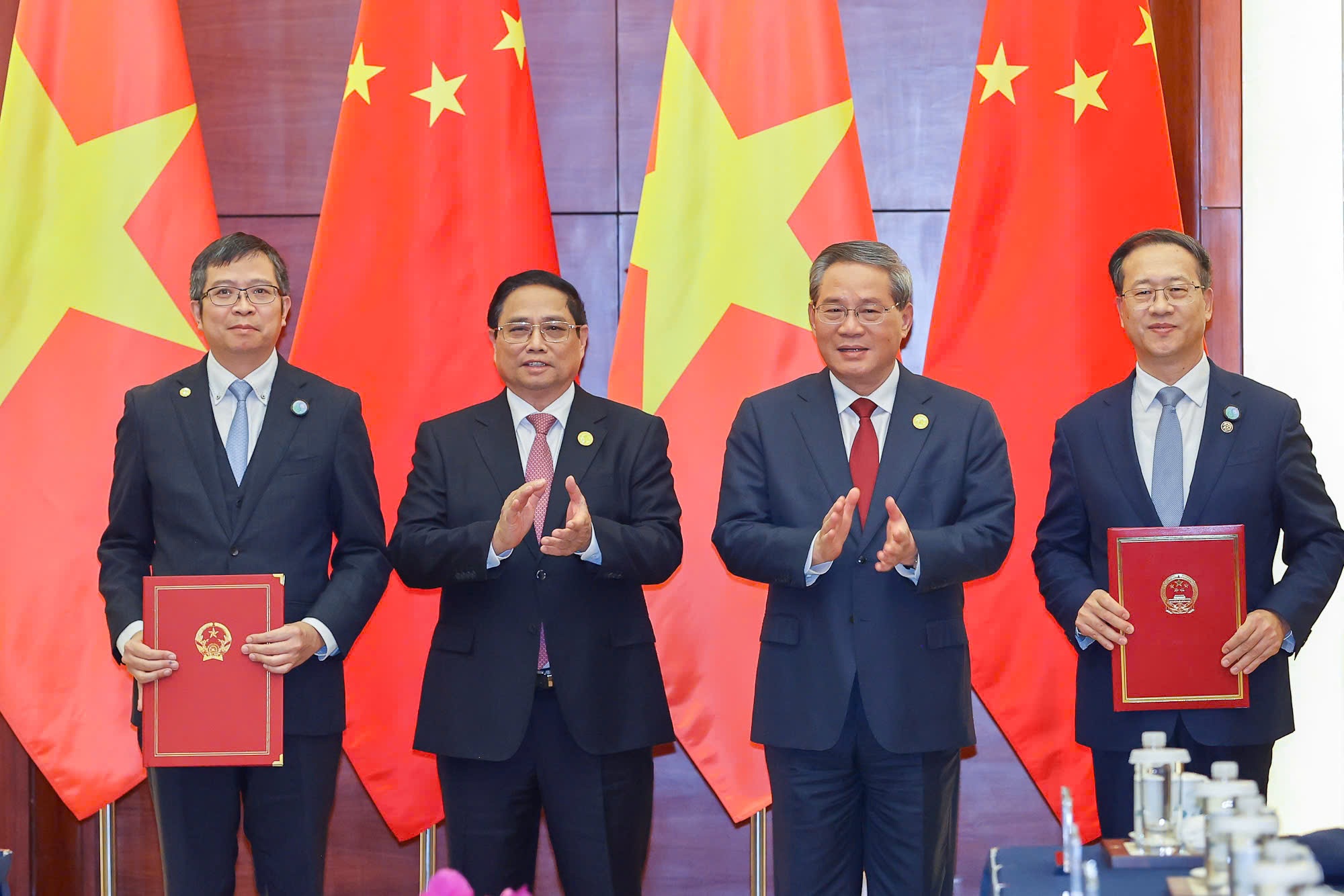 Thông thương đường sắt với Trung Quốc, mở cửa đưa hàng Việt ra thế giới - 1 Thông thương đường sắt với Trung Quốc, mở cửa đưa hàng Việt ra thế giới - 1