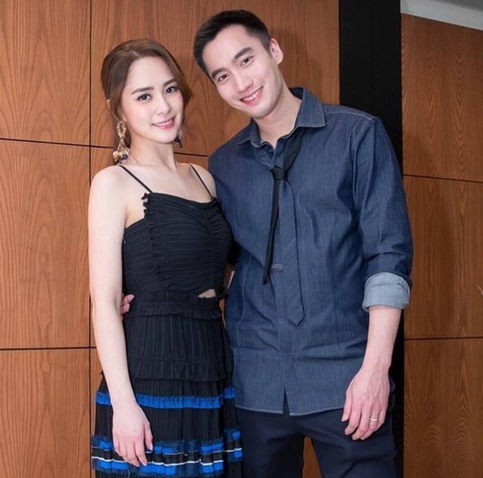 Chung Hân Đồng trở lại làm việc sau thông báo ly hôn gây sốc - 1 Chung Hân Đồng trở lại làm việc sau thông báo ly hôn gây sốc - 1