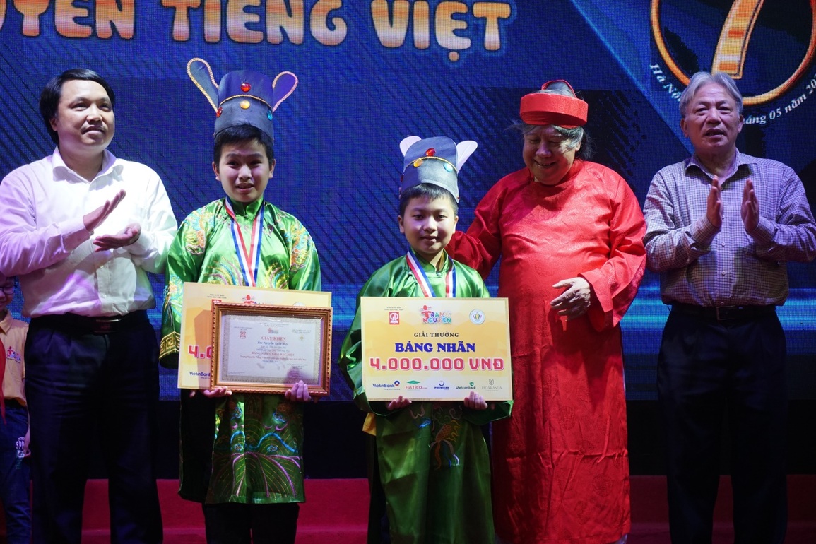 Học sinh Phú Thọ, Bắc Ninh được vinh danh là Trạng Nguyên Tiếng Việt - 5 Học sinh Phú Thọ, Bắc Ninh được vinh danh là Trạng Nguyên Tiếng Việt - 5