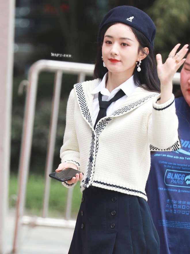 Triệu Lệ Dĩnh gặp họa vì sự quá khích của fan - 5