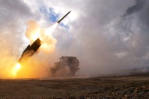 Mỹ đóng băng viện trợ vũ khí: Ukraine loay hoay "vá" lỗ hổng phòng thủ