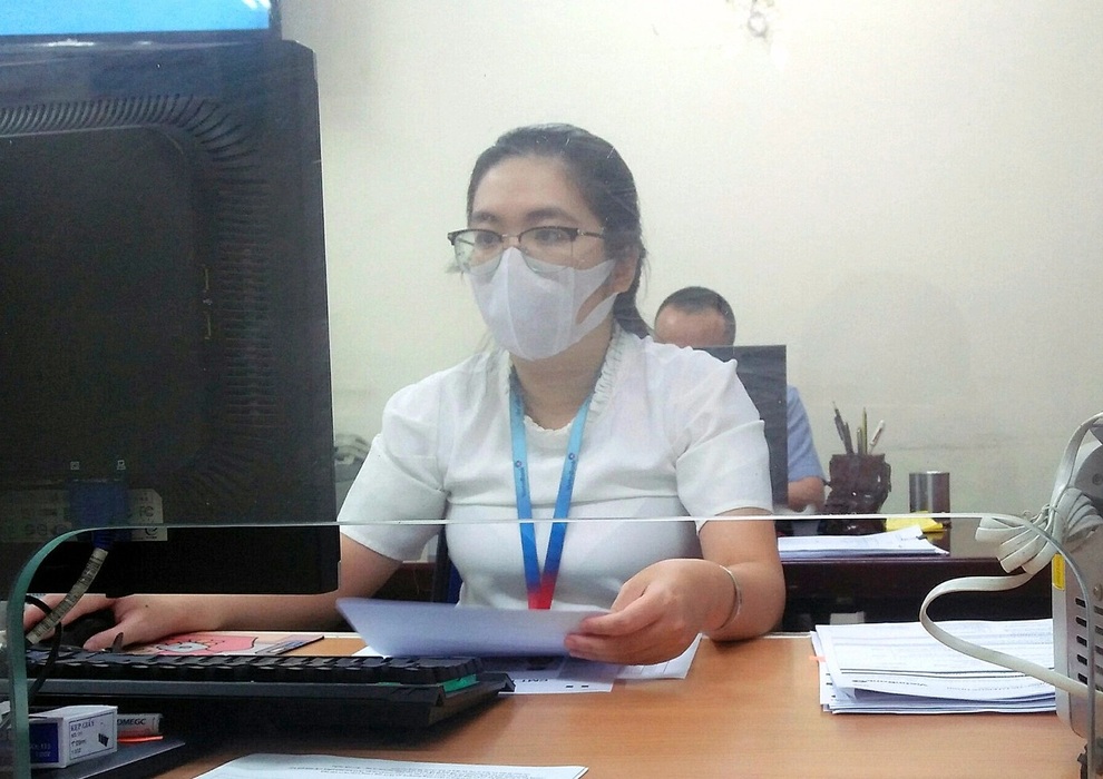 Đi làm sau giãn cách, người lao động toát mồ hôi khi tìm cách trông con - 1 Đi làm sau giãn cách, người lao động toát mồ hôi khi tìm cách trông con - 1