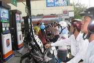 Xả sớm Quỹ bình ổn xăng dầu, dân thiệt 12 tỷ đồng/ngày?