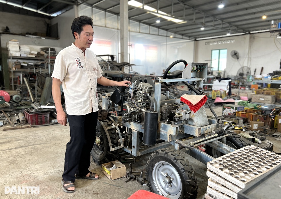 Chưa học hết lớp 8, lão nông ở Lâm Đồng xuất khẩu máy nông nghiệp - 1 Chưa học hết lớp 8, lão nông ở Lâm Đồng xuất khẩu máy nông nghiệp - 1