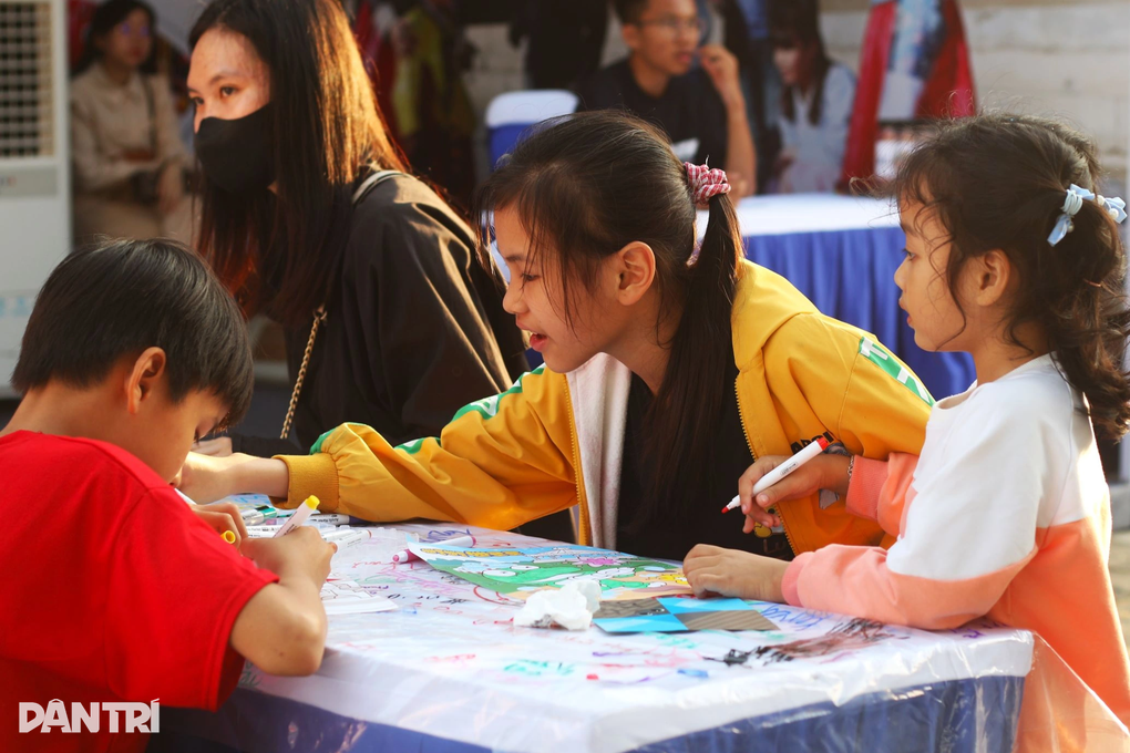 Ngay-van-hoa-han-quoc-tai-hoi-an_congbinh 4 Ngay-van-hoa-han-quoc-tai-hoi-an_congbinh 4