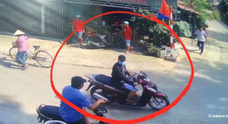 Công an vận động người dân tìm 2 xe máy trong vụ án Tuấn “khỉ” - 1 Công an vận động người dân tìm 2 xe máy trong vụ án Tuấn “khỉ” - 1