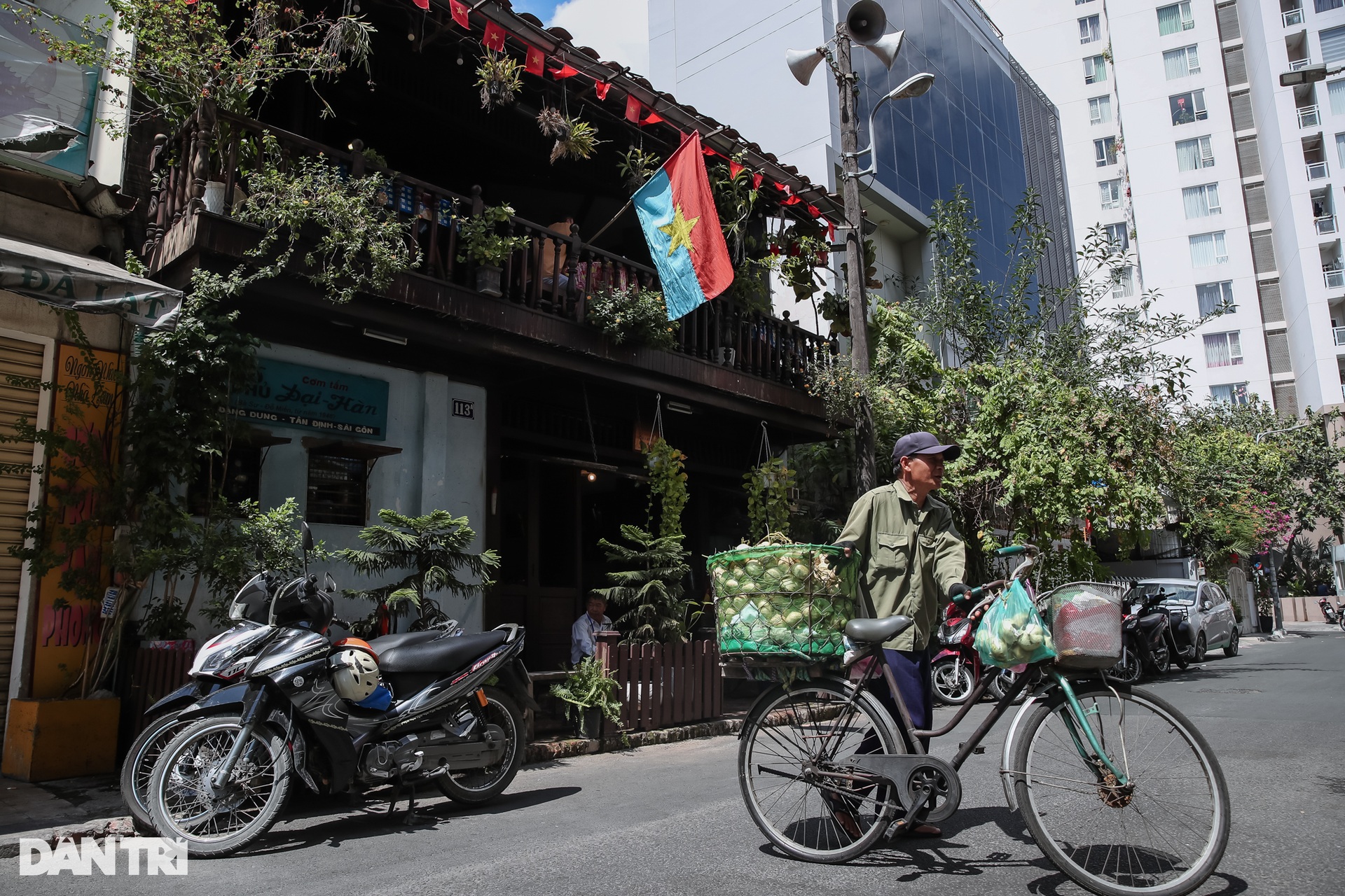 Bên trong quán cà phê từng là điểm hoạt động của lính Biệt động Sài Gòn - 14 Bên trong quán cà phê từng là điểm hoạt động của lính Biệt động Sài Gòn - 14
