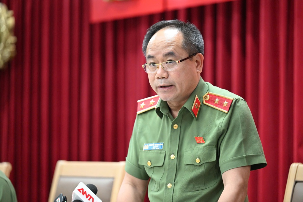 Giám đốc Công an Hà Nội: Bị hại của Mr Pips trình diện để được trả lại tiền - 1 Giám đốc Công an Hà Nội: Bị hại của Mr Pips trình diện để được trả lại tiền