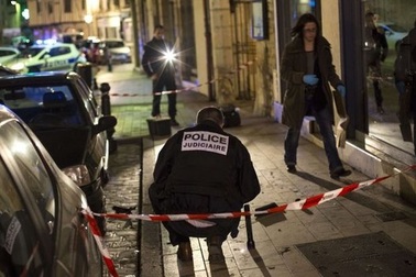 Pháp triển khai 300 binh sĩ sau hàng loạt vụ tấn công