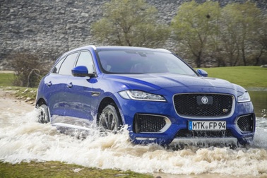 Jaguar F-Pace - Kẻ thay đổi cuộc chơi