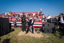 86 giây cảnh sát tìm cách ngăn chặn vụ ám sát ông Trump