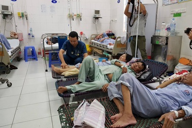 Bỗng dưng chảy máu chân răng ồ ạt, nguy kịch tính mạng dù âm tính sốt xuất huyết?