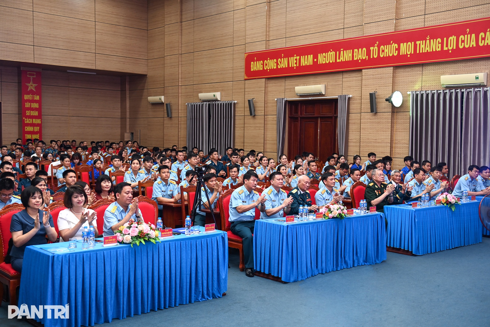 Cựu chiến binh kể thời khắc bắn hạ siêu pháo đài bay B-52 đầu tiên - 4 Cựu chiến binh kể thời khắc bắn hạ siêu pháo đài bay B-52 đầu tiên - 4