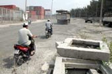 "Nhà cho người thu nhập thấp, nhà tái định cư chỉ để làm giàu cho cán bộ!"