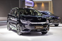 Nhập khẩu ô tô điện về nhiều nhưng không bán hết, nước này cho tái xuất