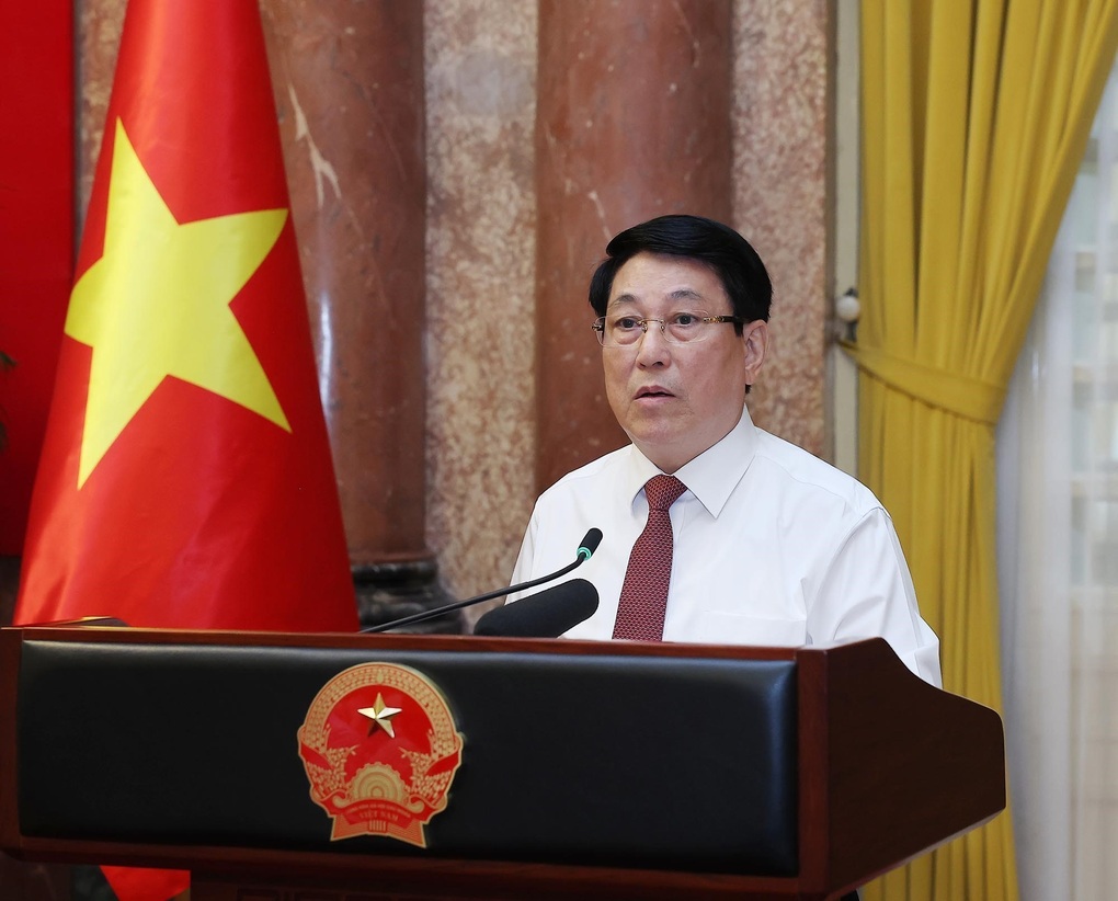 Báo chí phải luôn là người đồng hành tỉnh táo và tin cậy cùng đất nước bước vào kỷ nguyên mới - 2 Báo chí phải luôn là người đồng hành tỉnh táo và tin cậy cùng đất nước bước vào kỷ nguyên mới - 2