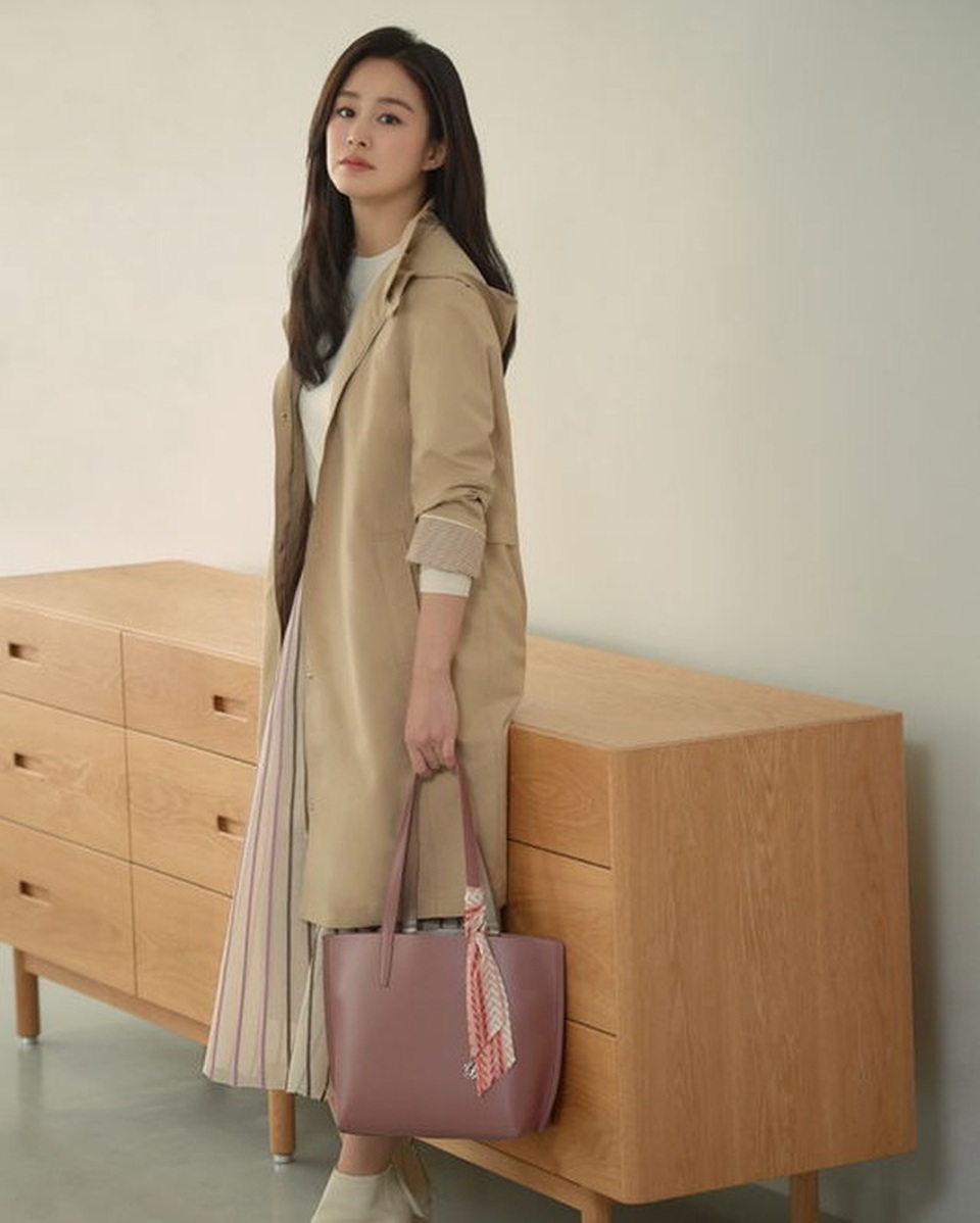 Nhan sắc trẻ trung của Kim Tae Hee ở tuổi 40 - 10 Nhan sắc trẻ trung của Kim Tae Hee ở tuổi 40 - 10