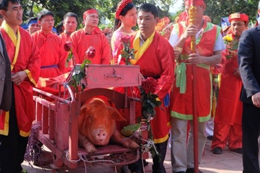 Siết chặt các hoạt động mê tín dị đoan trong các lễ hội đầu năm