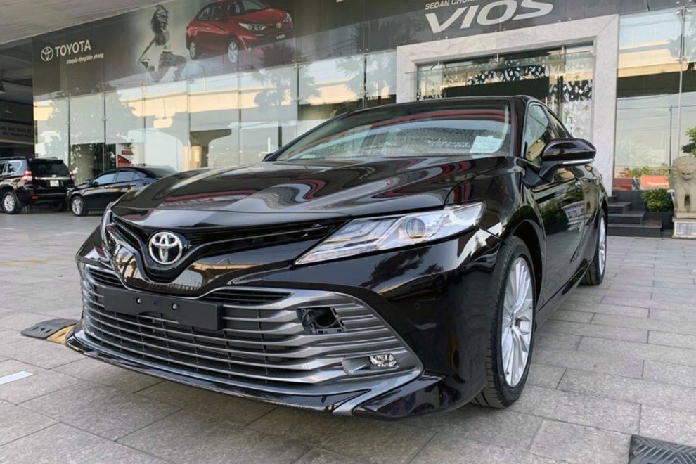 Toyota Camry, Kia Sedona giảm giá sâu, dọn kho chờ phiên bản mới - 1 Toyota Camry, Kia Sedona giảm giá sâu, dọn kho chờ phiên bản mới - 1