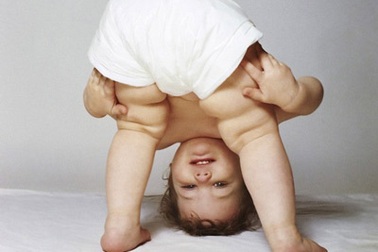 Dấu hiệu bé sẵn sàng ngồi bô