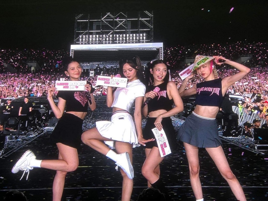 Phe vé show diễn của Blackpink kể về phi vụ làm ăn sai lầm - 1 Phe vé show diễn của Blackpink kể về phi vụ làm ăn sai lầm - 1