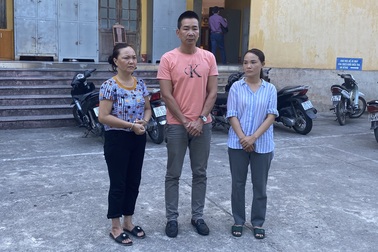 Dàn cảnh trúng thưởng xổ số để trộm tiền, vàng của hai cụ già