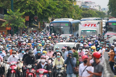 Tái diễn nạn ùn tắc, Sở GTVT đề nghị Gò Vấp sắp xếp lại các chốt kiểm soát
