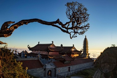 Vì sao Sa Pa giữ vững "ngôi vương" du lịch Tây Bắc?