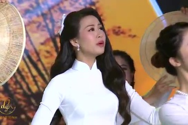 Dương Huệ gợi nhắc về một thời cắp sách đến trường.