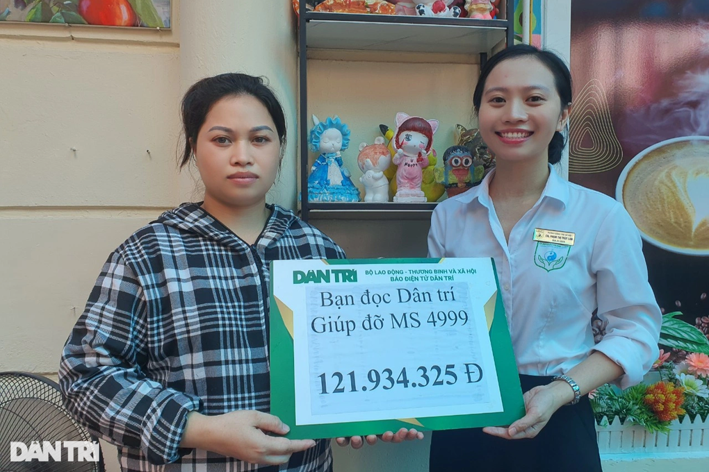 Hơn 120 triệu đồng đến với người vợ đan nón chăm con động kinh - 1 Hơn 120 triệu đồng đến với người vợ đan nón chăm con động kinh - 1