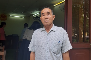 Cụ ông kiện bệnh viện vì bị song thị sau phẫu thuật mắt