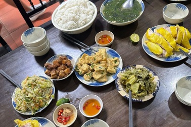 Người Thái Nguyên "trả ơn" Đắk Lắk và hành động nghĩa tình của chủ quán cơm