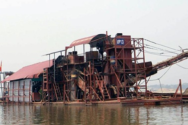 Hà Nội: Xử lí hàng loạt công ty “cát tặc” núp bóng