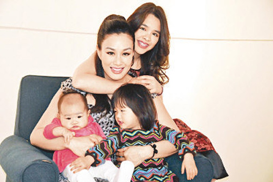 Con gái lai xinh đẹp và tài năng của mỹ nhân gợi cảm Chung Lệ Đề - 7 Con gái lai xinh đẹp và tài năng của mỹ nhân gợi cảm Chung Lệ Đề - 7
