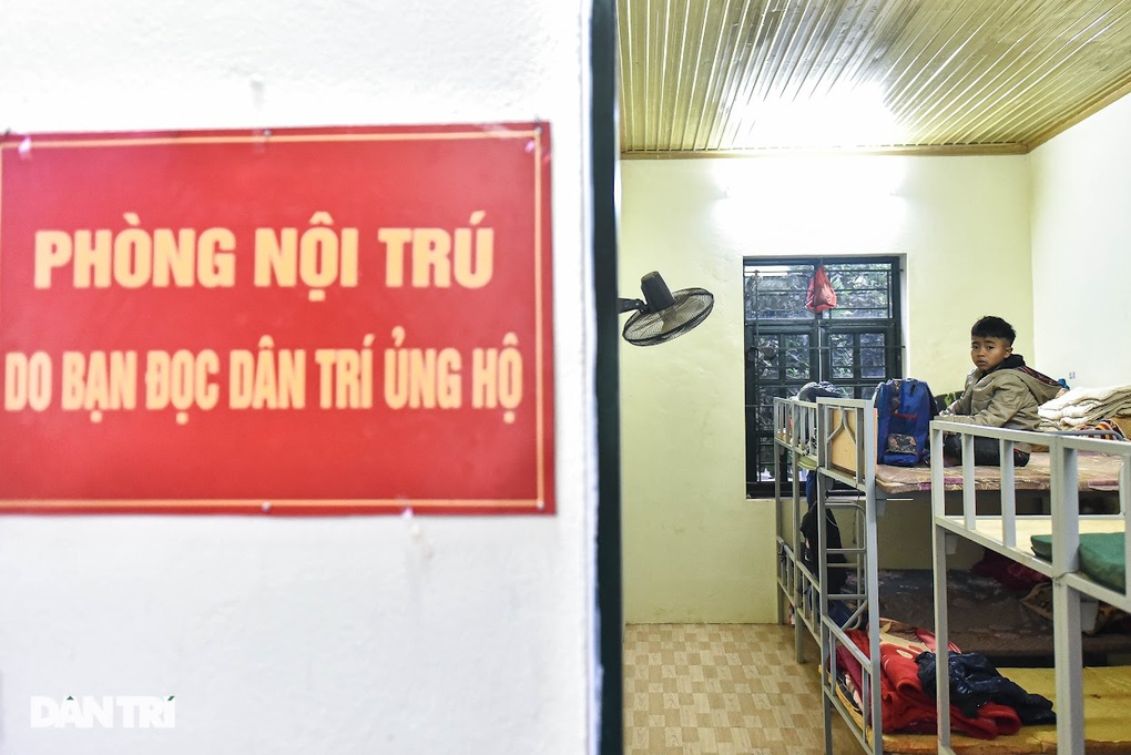 Bạn đọc Dân trí mang niềm vui có giường riêng đến học sinh bản nghèo - 10 Bạn đọc Dân trí mang niềm vui có giường riêng đến học sinh bản nghèo - 10
