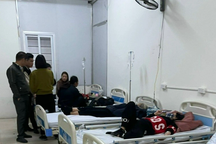 Xác minh thông tin 9 học sinh đau bụng, nôn ói sau buổi học