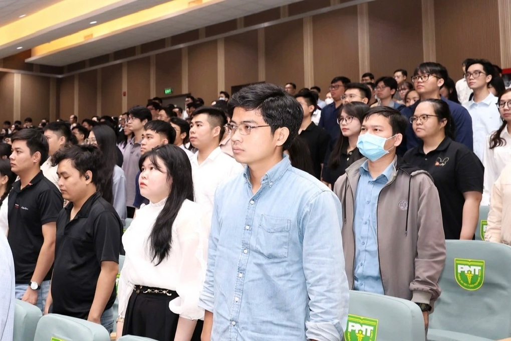 ក្រុមសុចរិតភាពនៃសាលាពេទ្យផាមង៉ុកថាច់ ពិនិត្យការចូលរៀនក្រោយឧត្តមសិក្សា - ១ Tổ liêm chính Trường Y khoa Phạm Ngọc Thạch rà soát tuyển sinh sau đại học - 1