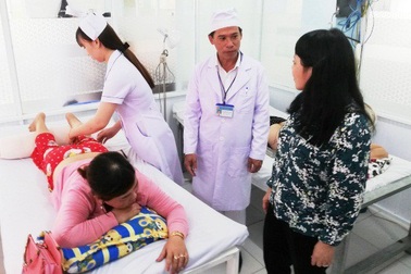 Bộ trưởng Y tế: “Bố trí giường bệnh làm sao cho bệnh nhân điều trị được thoải mái”