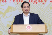 Thủ tướng: Không để dân phải chen chúc, chạy vạy mới được mua nhà ở xã hội