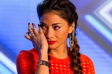 “Nhân tố bí ẩn” vừa trở lại đã bị chê… sến