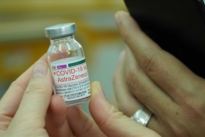 Thêm 580.000 liều vaccine Covid-19 của AstraZeneca về Việt Nam - Ảnh 1.