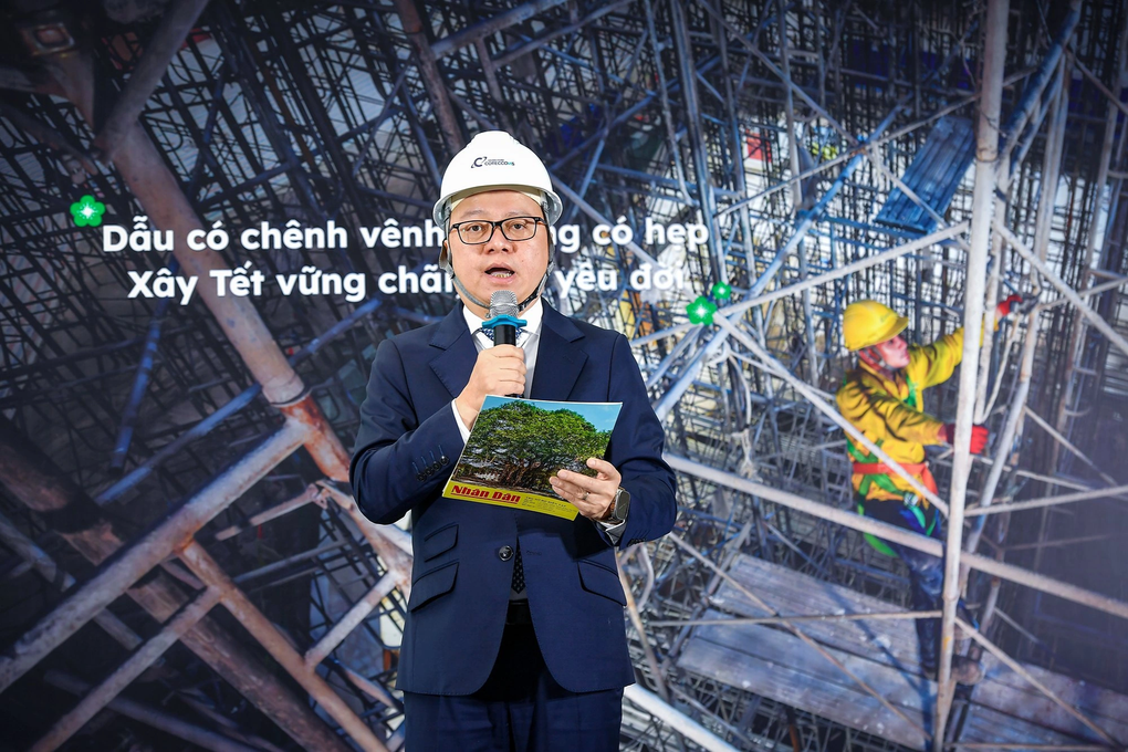 Trao tặng gần 1.800 phần quà tết cho công nhân tại Hưng Yên - 1 Trao tặng gần 1.800 phần quà tết cho công nhân tại Hưng Yên - 1