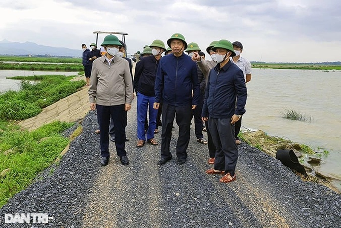 Quảng Bình mất trắng hơn 57 tỷ đồng vì mưa lũ trái mùa - 2 Quảng Bình mất trắng hơn 57 tỷ đồng vì mưa lũ trái mùa - 2